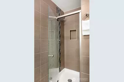 16711 NE 6th Place, Bellevue, WA 98008 - Photo 25