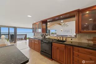 2111 SW 174th St, Burien, WA 98166 - Photo 21