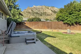 1324 Seneca St, Wenatchee, WA 98801 - Photo 3