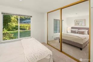 10838 E Riverside Dr, Bothell, WA 98011 - Photo 13