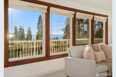 8308 Frederick Place, Edmonds, WA 98026 - Photo 9