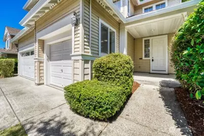 27426 Maple Ridge Way SE, Maple Valley, WA 98038 - Photo 3