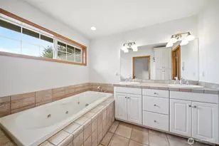 966 Lookout Rd, Castle Rock, WA 98611 - Photo 13