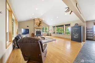 966 Lookout Rd, Castle Rock, WA 98611 - Photo 9