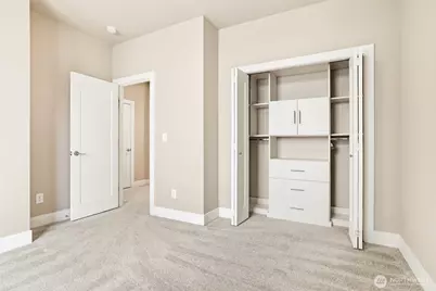 24387 NE 24th Street, Sammamish, WA 98074 - Photo 27