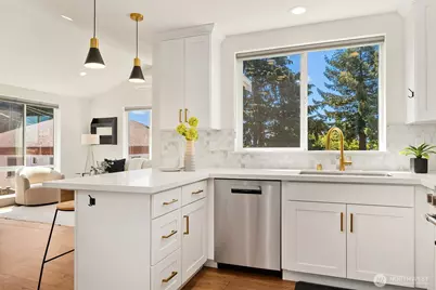 7747 2nd Avenue NE, Seattle, WA 98115 - Photo 21