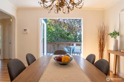 4432 SW 102nd Street, Seattle, WA 98146 - Photo 9