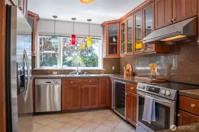 4432 SW 102nd Street, Seattle, WA 98146 - Photo 11