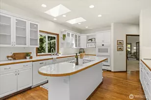 23915 NE 80th St, Redmond, WA 98053 - Photo 17