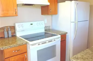 10233 10th Ave SW, Seattle, WA 98146 - Photo 7