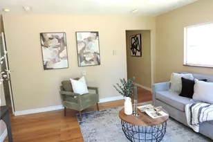 10233 10th Ave SW, Seattle, WA 98146 - Photo 3