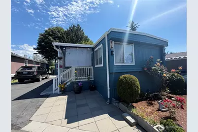 415 Lakeview #F6, Lynnwood, WA 98087 - Photo 1