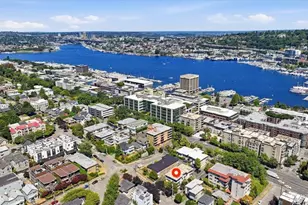 914 6th Ave N, Seattle, WA 98109 - Photo 3