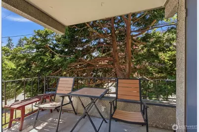 914 6th Avenue N #201, Seattle, WA 98109 - Photo 17