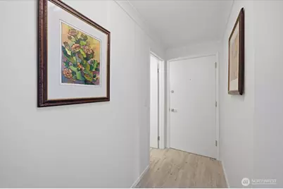 914 6th Avenue N #201, Seattle, WA 98109 - Photo 5