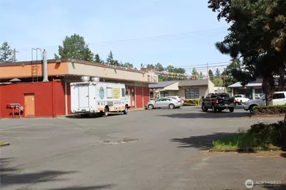 9002 Pacific Avenue, Tacoma, WA 98444 - Photo 3
