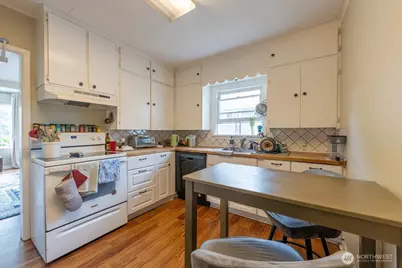 7945 9th Avenue SW, Seattle, WA 98106 - Photo 15