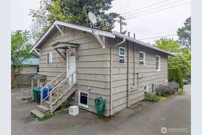 7945 9th Avenue SW, Seattle, WA 98106 - Photo 5
