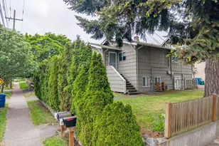 7945 9th Ave SW, Seattle, WA 98106 - Photo 3