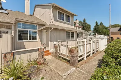 442 E 31st Street #D3, Bremerton, WA 98310 - Photo 1