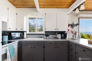 4560 Rolling Dunes Ln, Oak Harbor, WA 98277 - Photo 11