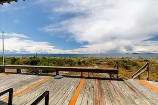 4560 Rolling Dunes Ln, Oak Harbor, WA 98277 - Photo 3