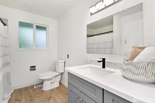 6046 NE 204th St, Kenmore, WA 98028 - Photo 9