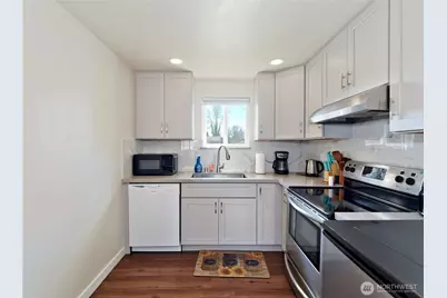 6105 S 124th St, Seattle, WA 98178 - Photo 9