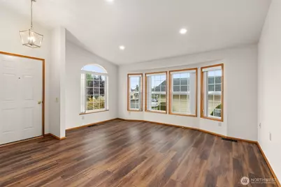 108 Carl Sandburg Drive, Centralia, WA 98531 - Photo 5