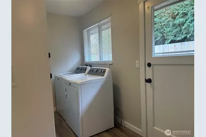 1010 W Pioneer, Puyallup, WA 98371 - Photo 13