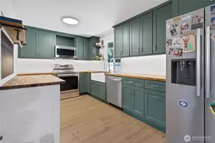 2616 Mt McKinley Ct, Puyallup, WA 98374 - Photo 5
