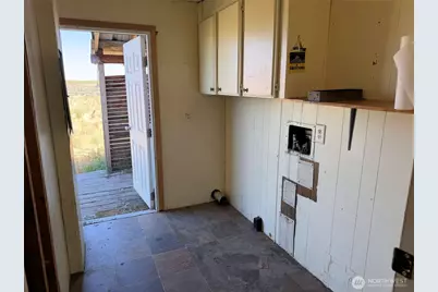 32498 Crick Road N, Wilbur, WA 99185 - Photo 29