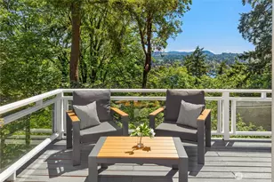 9210 Parkwood Ridge Rd, Mercer Island, WA 98040 - Photo 15