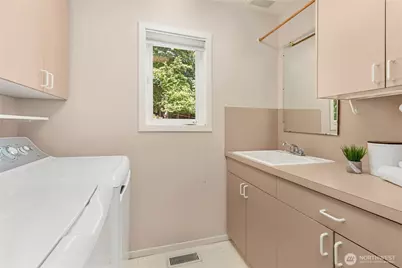 9210 Parkwood Ridge Road, Mercer Island, WA 98040 - Photo 21