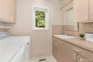 9210 Parkwood Ridge Rd, Mercer Island, WA 98040 - Photo 21