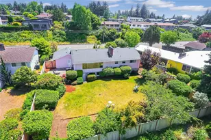 1754 N Narrows Dr, Tacoma, WA 98406 - Photo 35