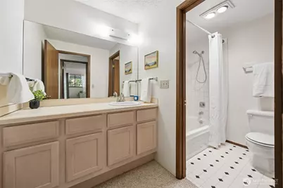 7324 N Skyview Place #E104, Tacoma, WA 98406 - Photo 13