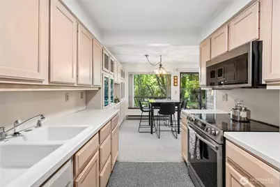 7324 N Skyview Place #E104, Tacoma, WA 98406 - Photo 3
