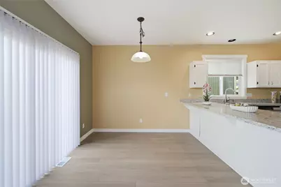 13009 12th Avenue E, Tacoma, WA 98445 - Photo 15