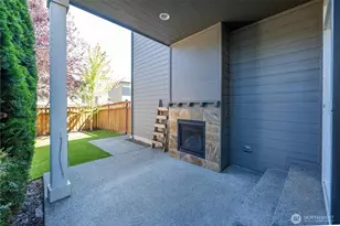 18428 Village Pkwy E, Bonney Lake, WA 98391 - Photo 3