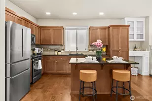 18428 Village Pkwy E, Bonney Lake, WA 98391 - Photo 15