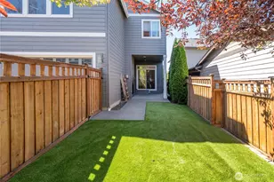 18428 Village Pkwy E, Bonney Lake, WA 98391 - Photo 5