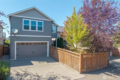 18428 Village Parkway E, Bonney Lake, WA 98391 - Photo 33