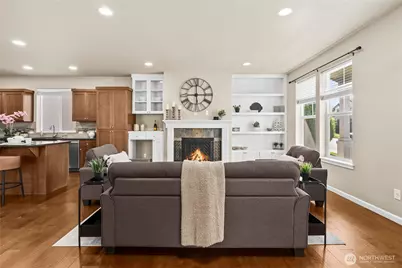 18428 Village Parkway E, Bonney Lake, WA 98391 - Photo 7