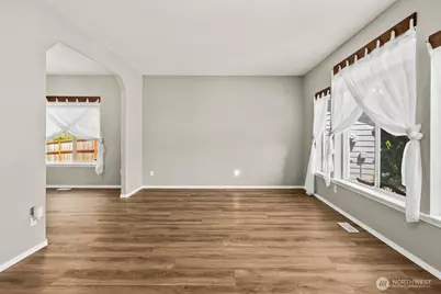 15802 123rd Avenue E, Puyallup, WA 98374 - Photo 5