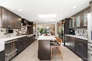 2007 NE 137th St, Seattle, WA 98125 - Photo 11