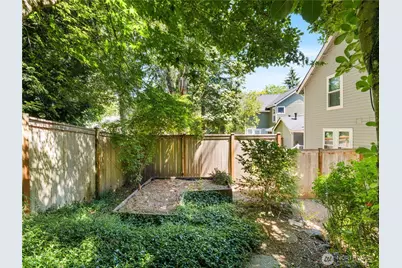 4170 244th Place SE, Sammamish, WA 98029 - Photo 17