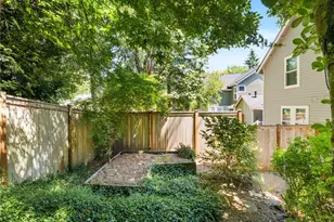 4170 244th Pl SE, Sammamish, WA 98029 - Photo 17