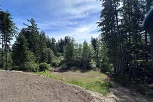 1561 E Trails End Dr, Belfair, WA 98528 - Photo 9