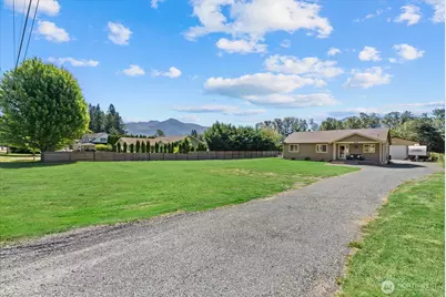 31016 W Main St, Lyman, WA 98284 - Photo 3